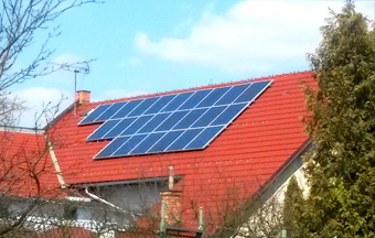 Střecha se solárními panely
